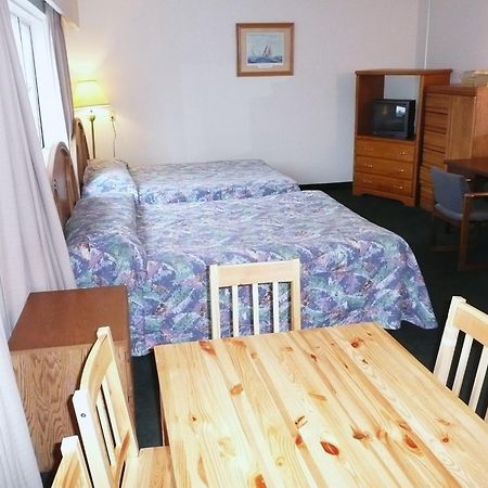English Bay Hotel Ванкувер Экстерьер фото