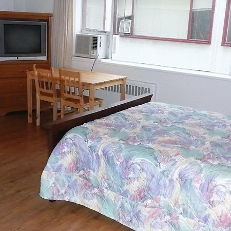 English Bay Hotel Ванкувер Экстерьер фото