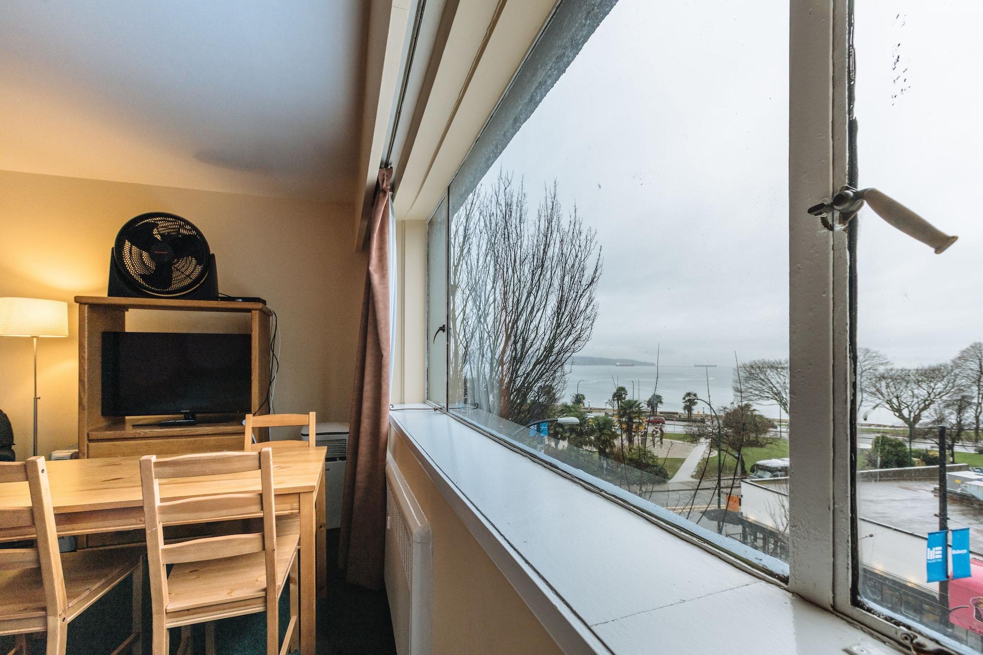 English Bay Hotel Ванкувер Экстерьер фото