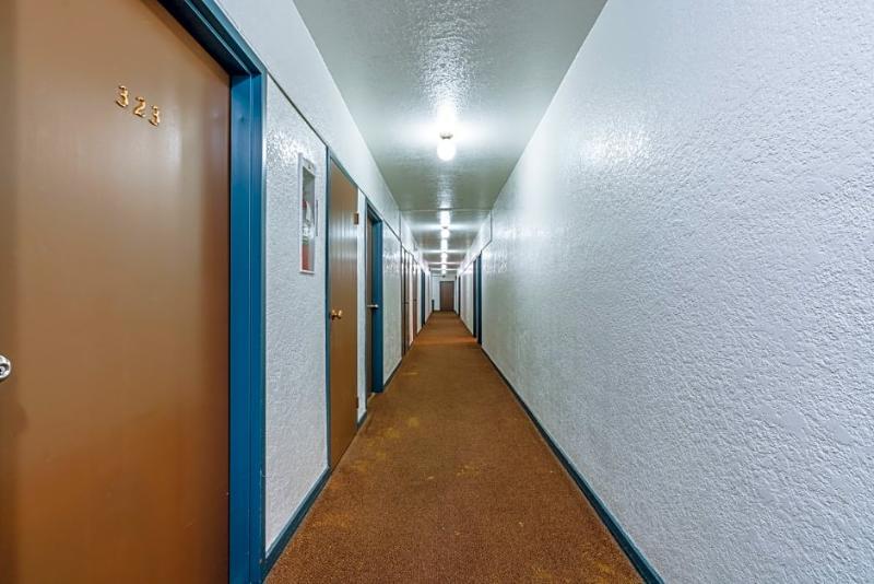 English Bay Hotel Ванкувер Экстерьер фото
